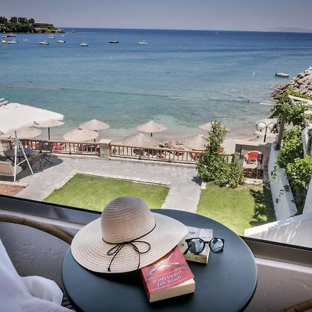 Laia Seafront Luxury Apartments Agia Pelagia  Esterno foto