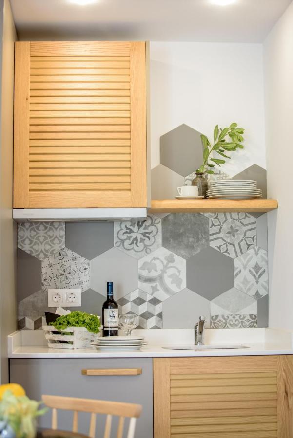 Laia Seafront Luxury Apartments Agia Pelagia  Esterno foto