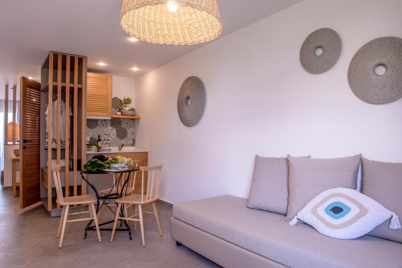 Laia Seafront Luxury Apartments Agia Pelagia  Esterno foto