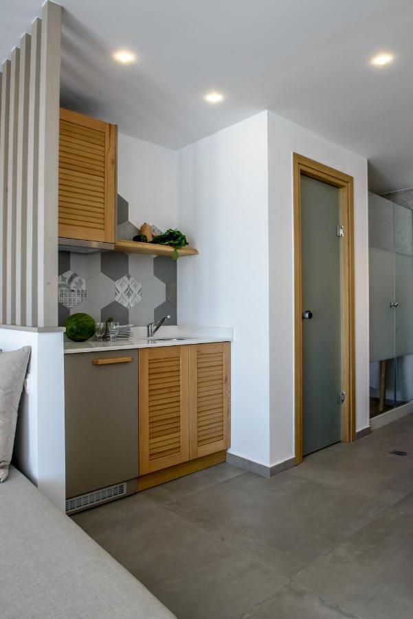 Laia Seafront Luxury Apartments Agia Pelagia  Esterno foto