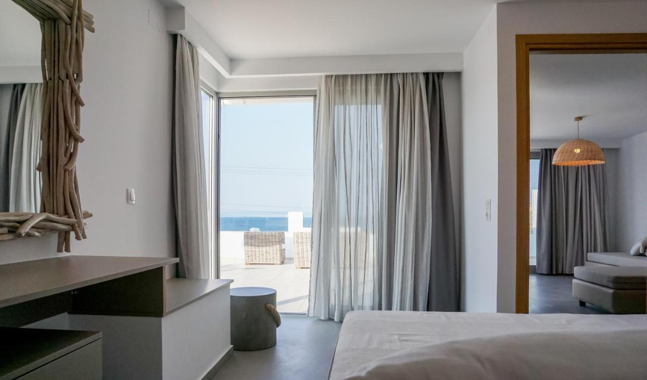 Laia Seafront Luxury Apartments Agia Pelagia  Esterno foto